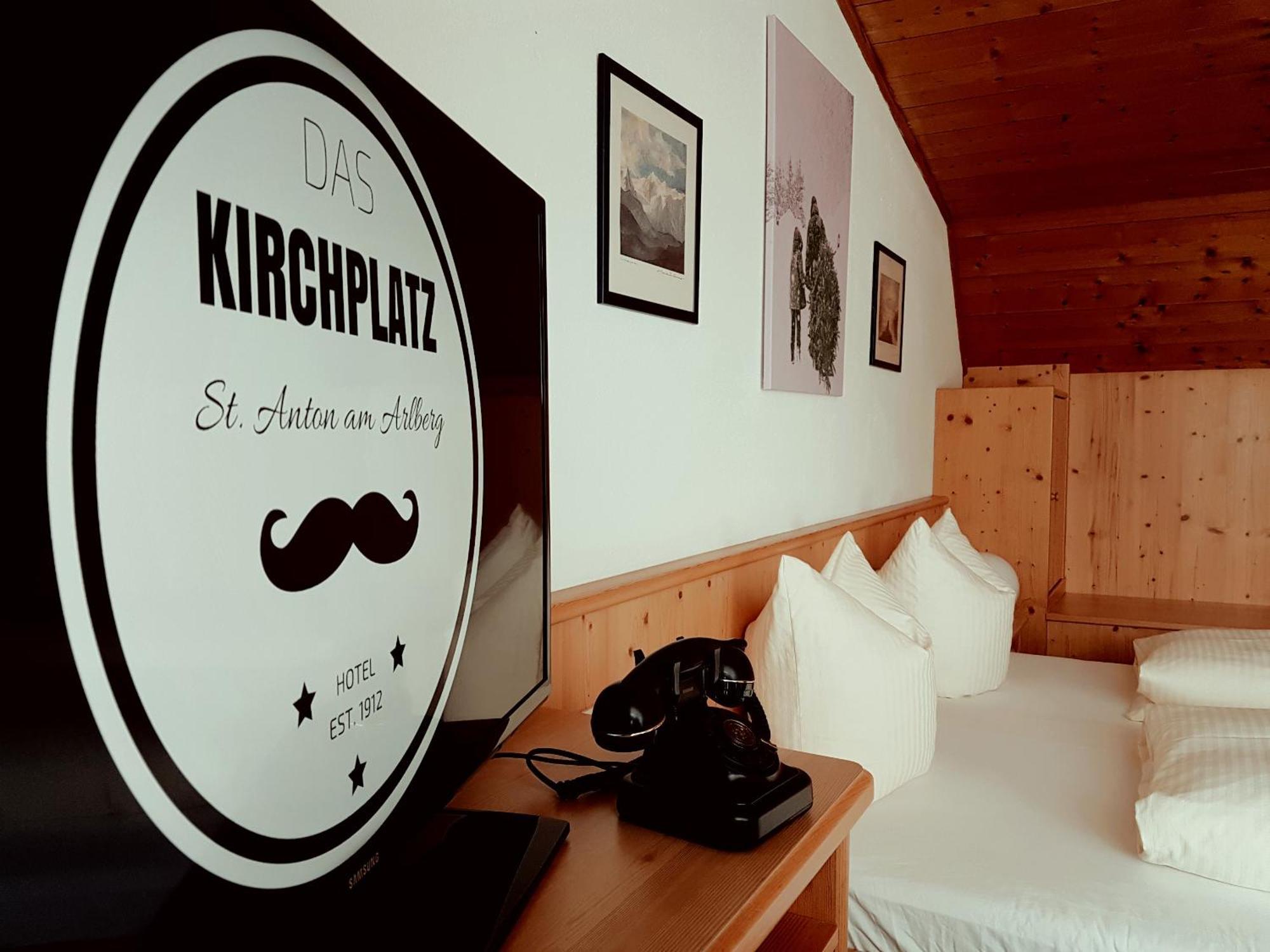 Hotel Pension Kirchplatz Sankt Anton am Arlberg Quarto foto