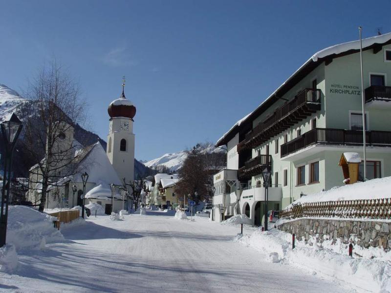 Hotel Pension Kirchplatz Sankt Anton am Arlberg Exterior foto